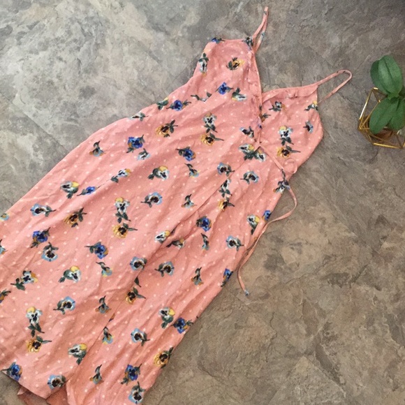 Pink floral wrap tie ruffle dress - Picture 4 of 8